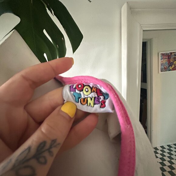 Vintage 1997 Looney Tunes Tweety Bird Pink Baseball Jersey Shirt - Picture 4 of 6